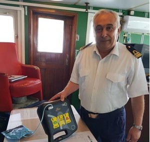 PIU' SICUREZZA A BORDO CON I DEFIBRILLATORI