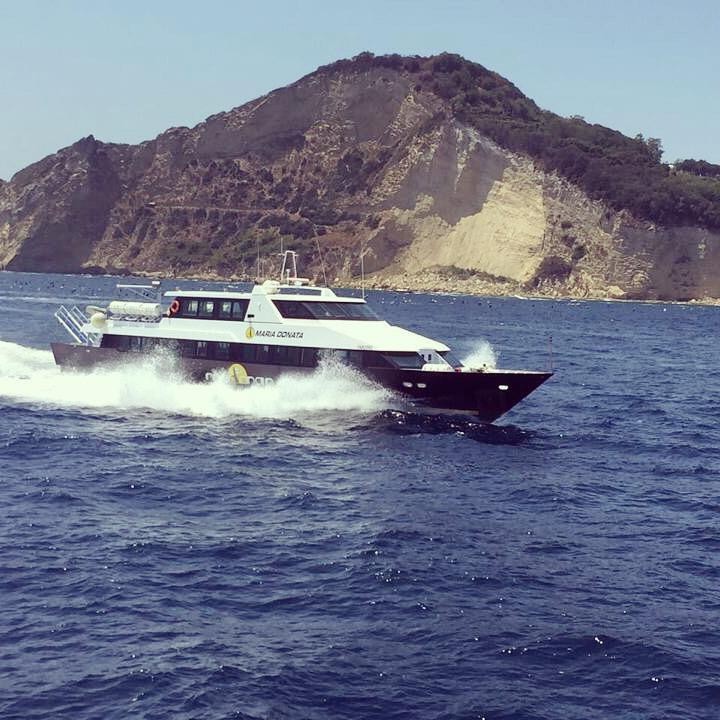 RENT A BOAT CON MEDMAR